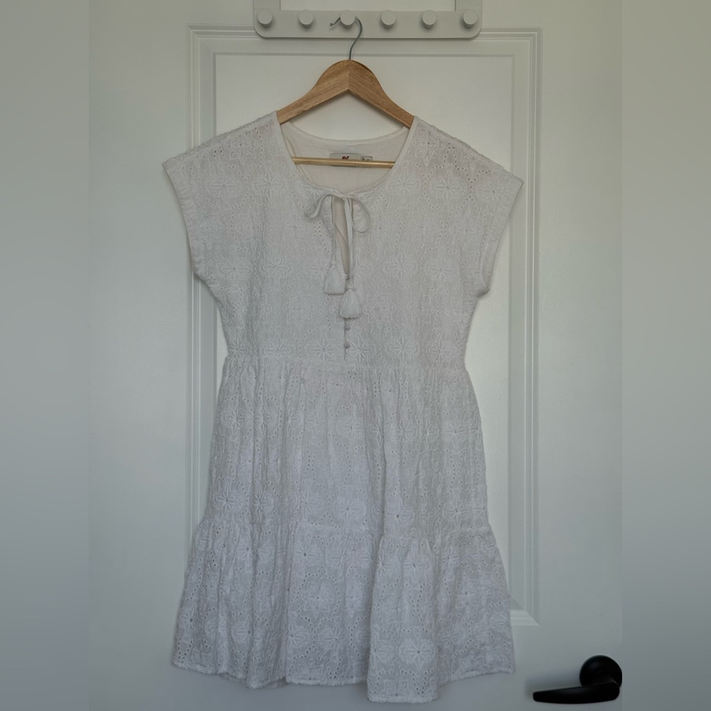 Vineyard Vines - White Summer Dress with Fun Detail